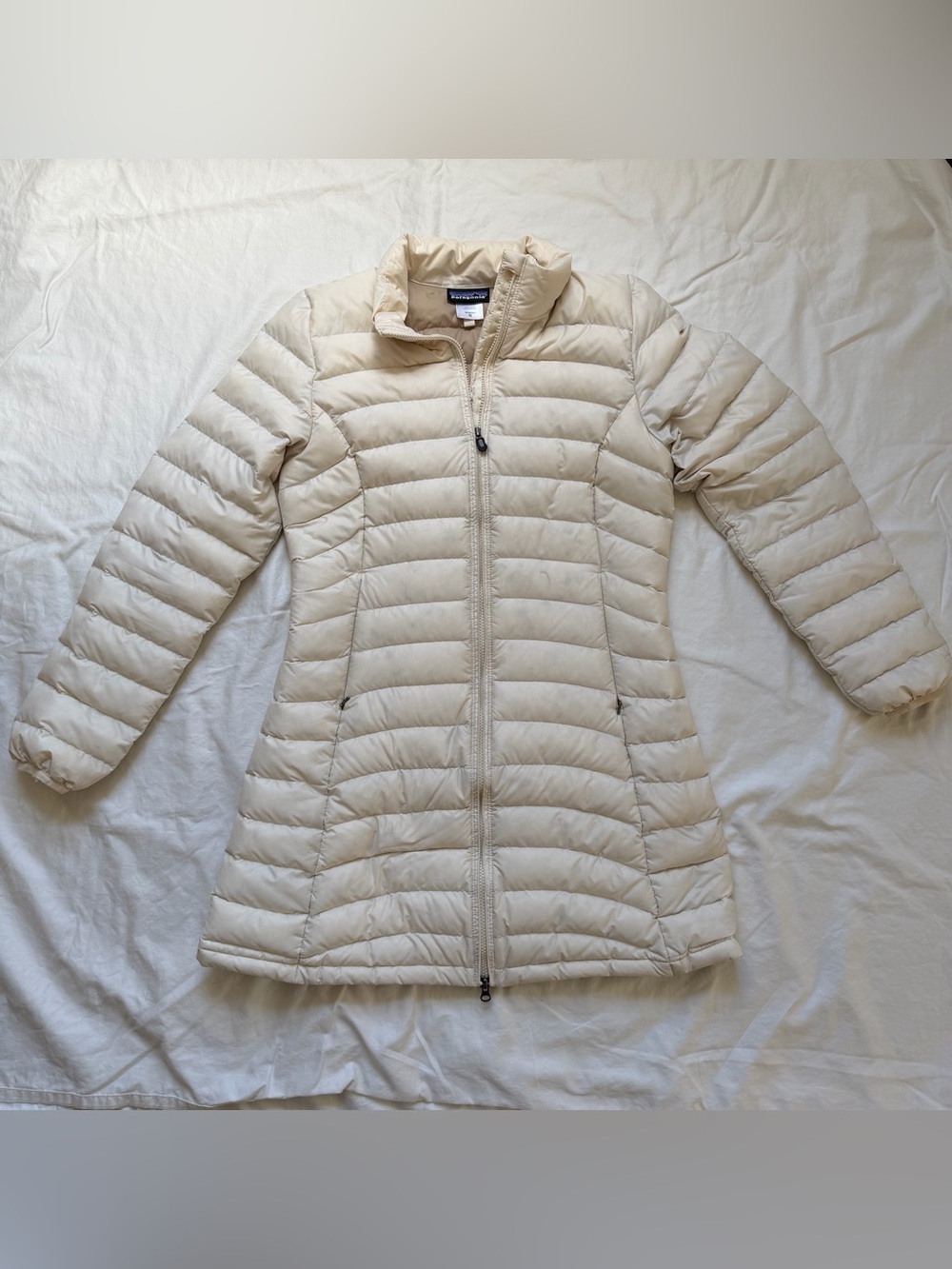Patagonia Women’s Ultra Light Down Filled Puffer Parka